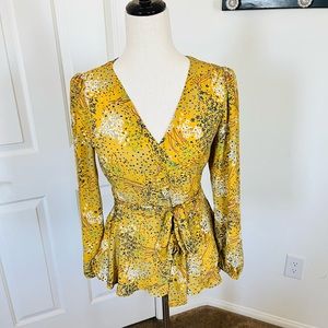 NWT flower print wrap blouse